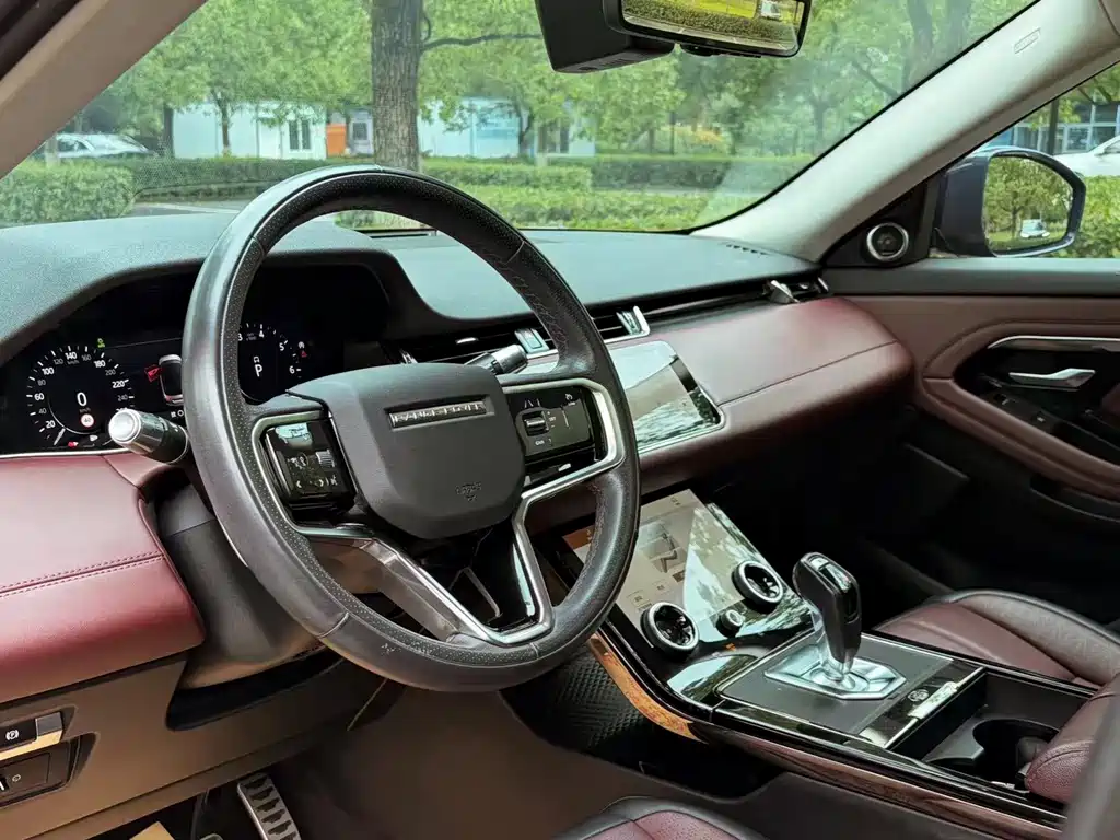 Land Rover Evoque — фото 14