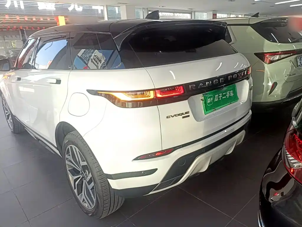Land Rover Evoque PHEV — фото 5