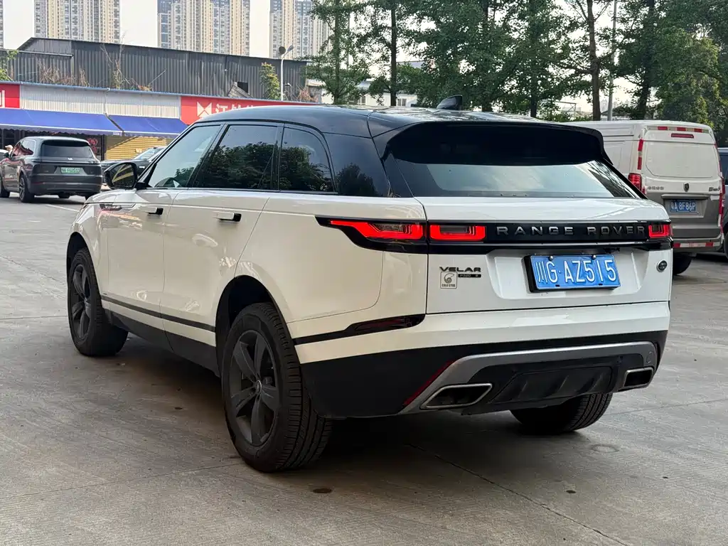 Land Rover Velar — фото 15