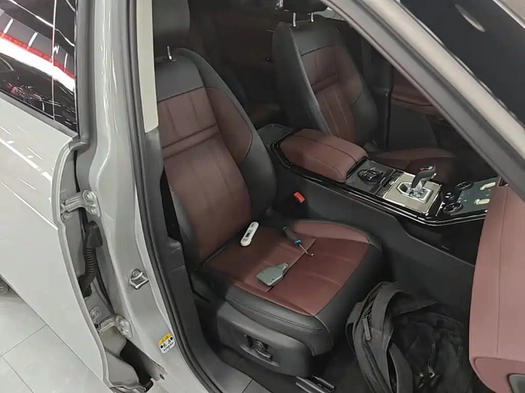 Land Rover Evoque — фото 25