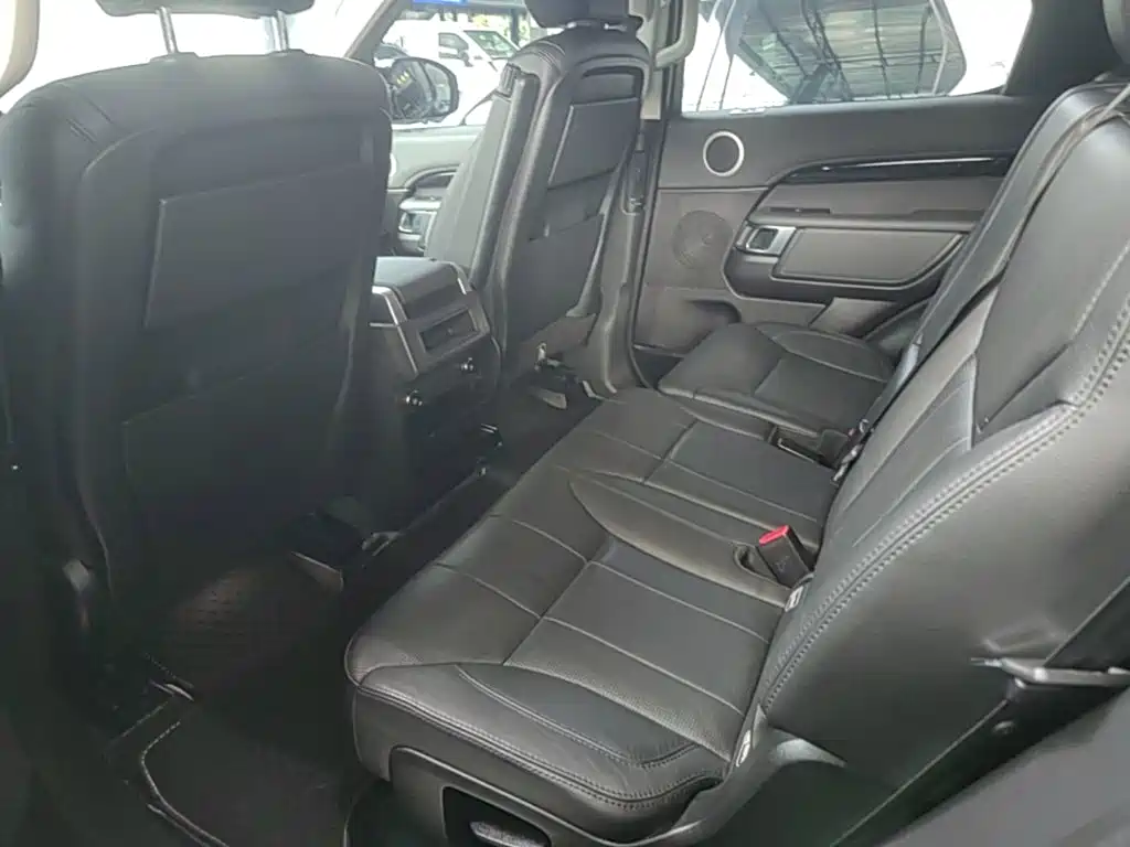 Land Rover Discovery — фото 17