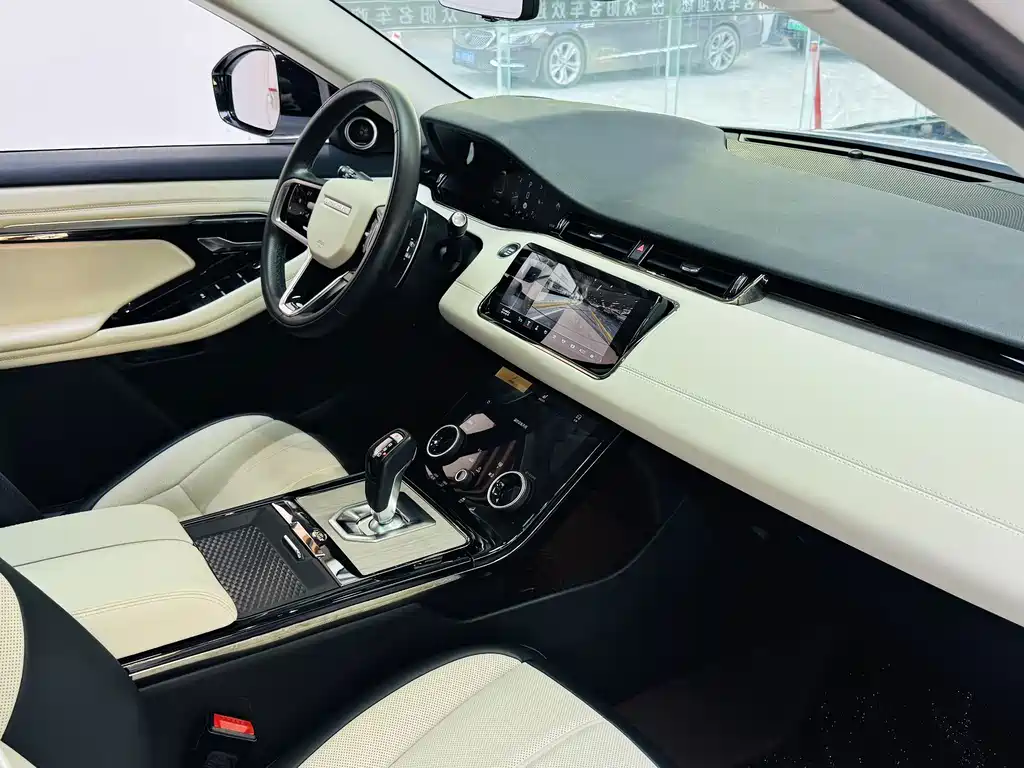Land Rover Evoque — фото 11