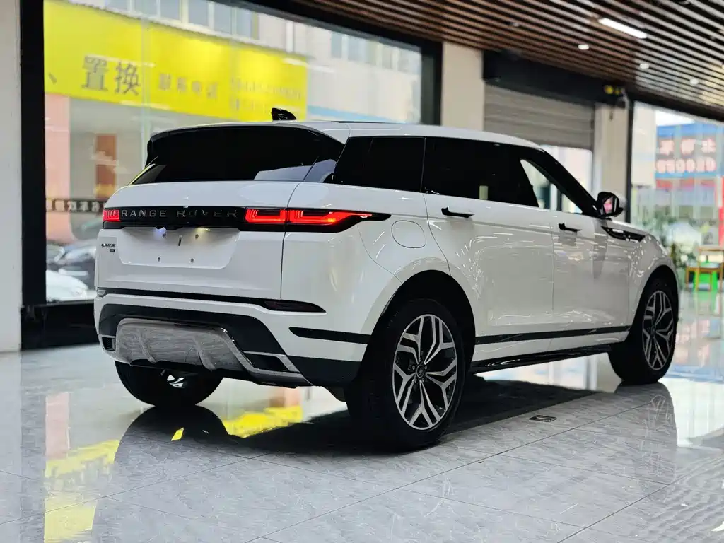 Land Rover Evoque — фото 18