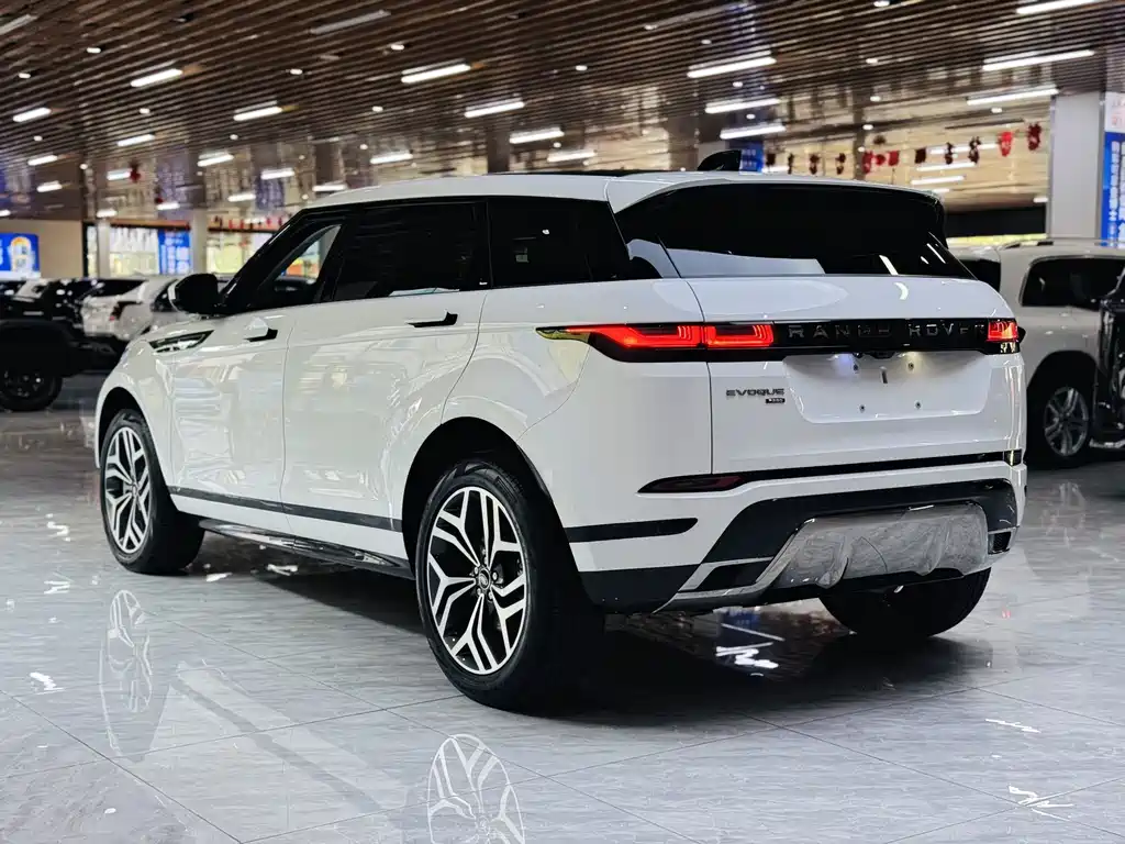 Land Rover Evoque — фото 20