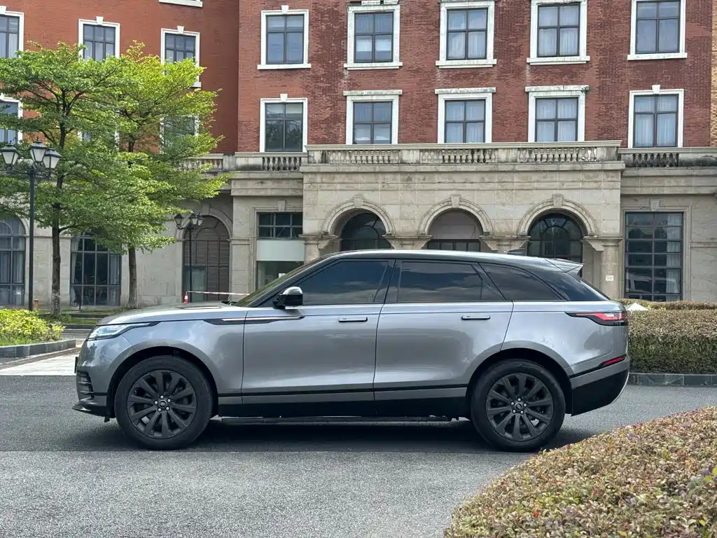 Land Rover Velar — фото 13