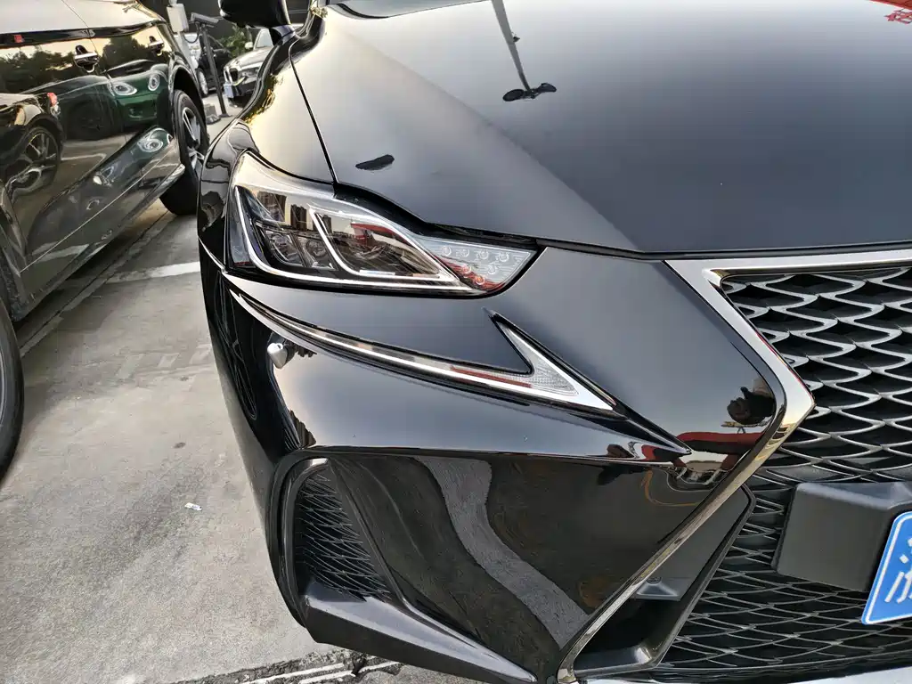 Lexus IS — фото 3