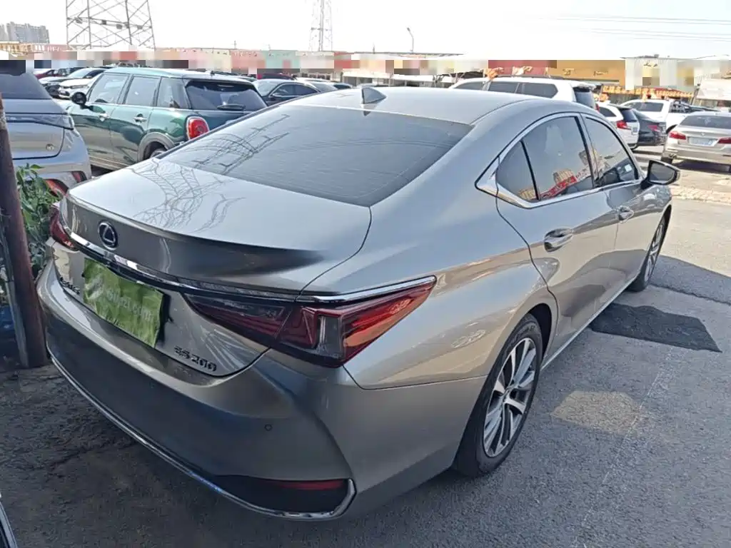 Lexus ES — фото 7