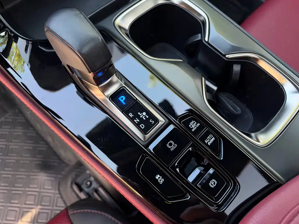 Lexus NX New Energy — фото 15
