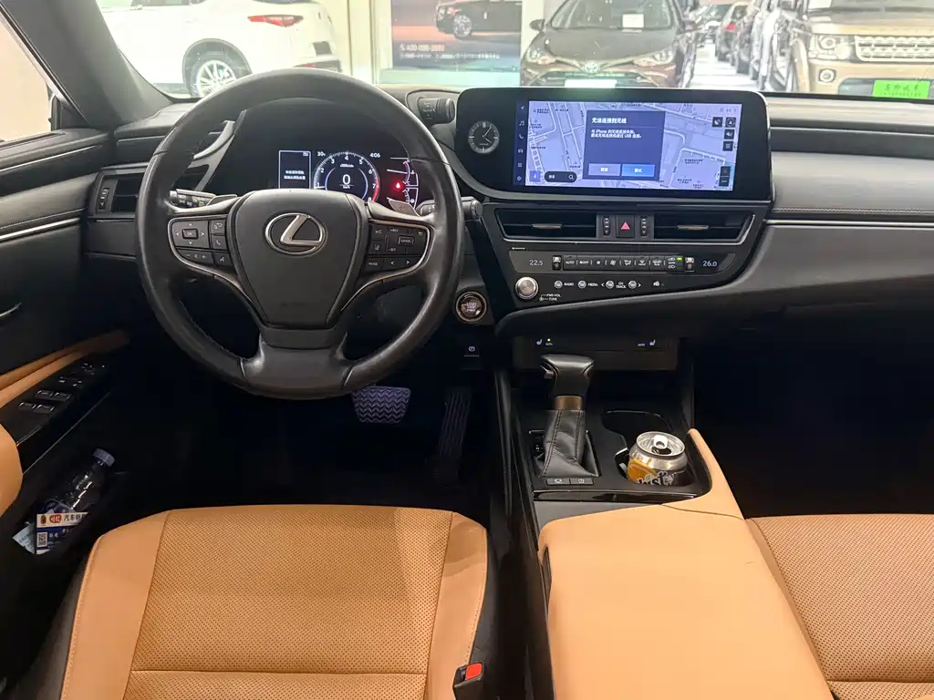 Lexus ES — фото 11