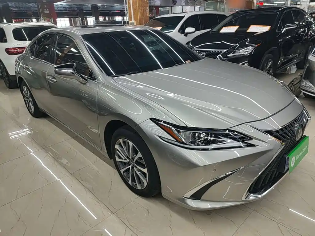 Lexus ES — фото 4
