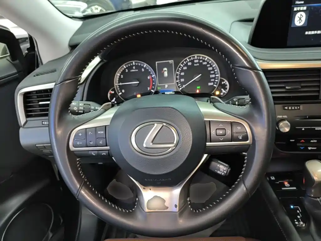 Lexus RX — фото 11