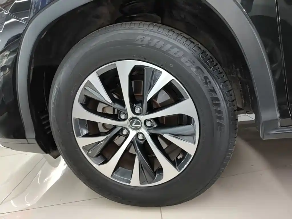 Lexus RX — фото 23