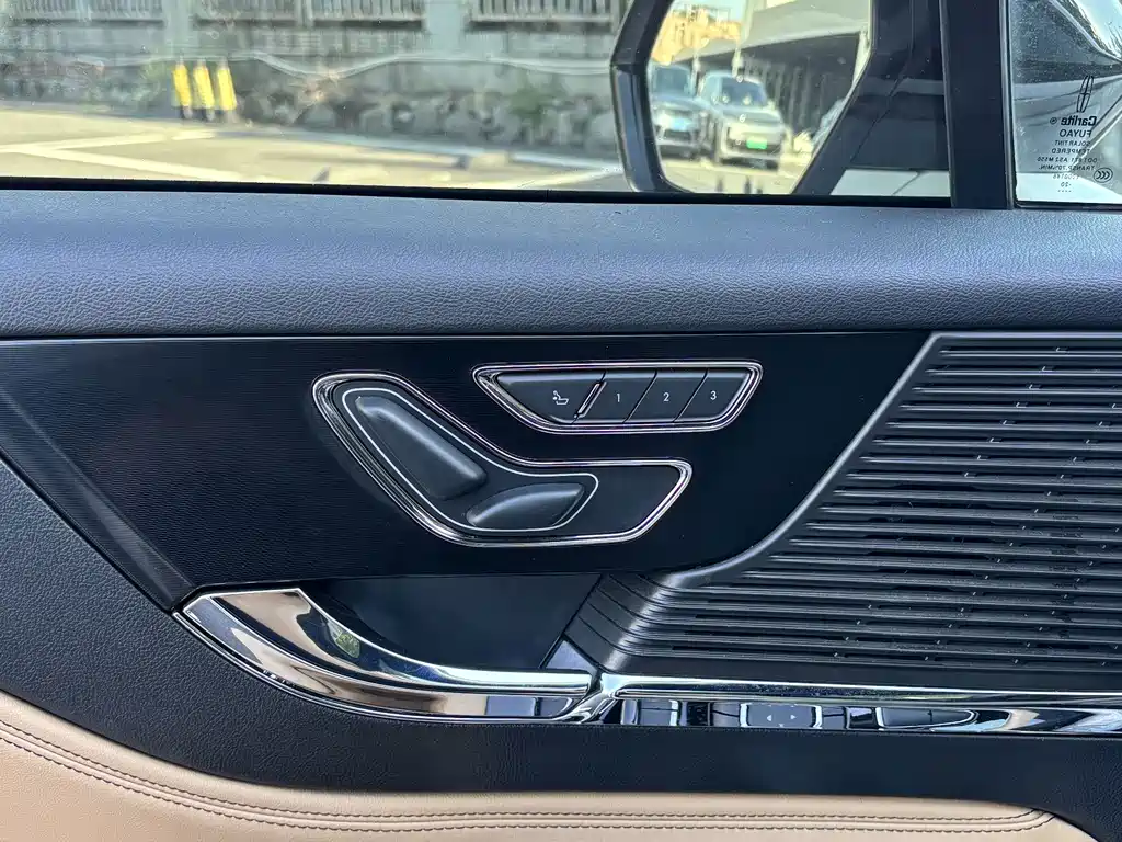 Lincoln Corsair — фото 18