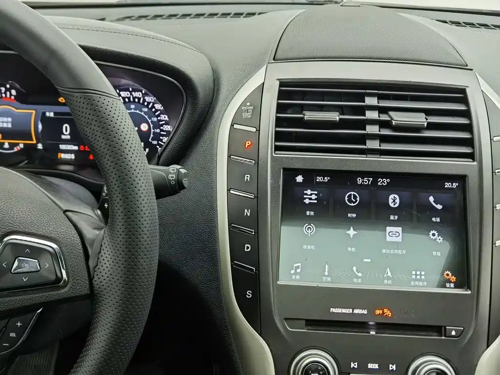 Lincoln MKC — фото 13