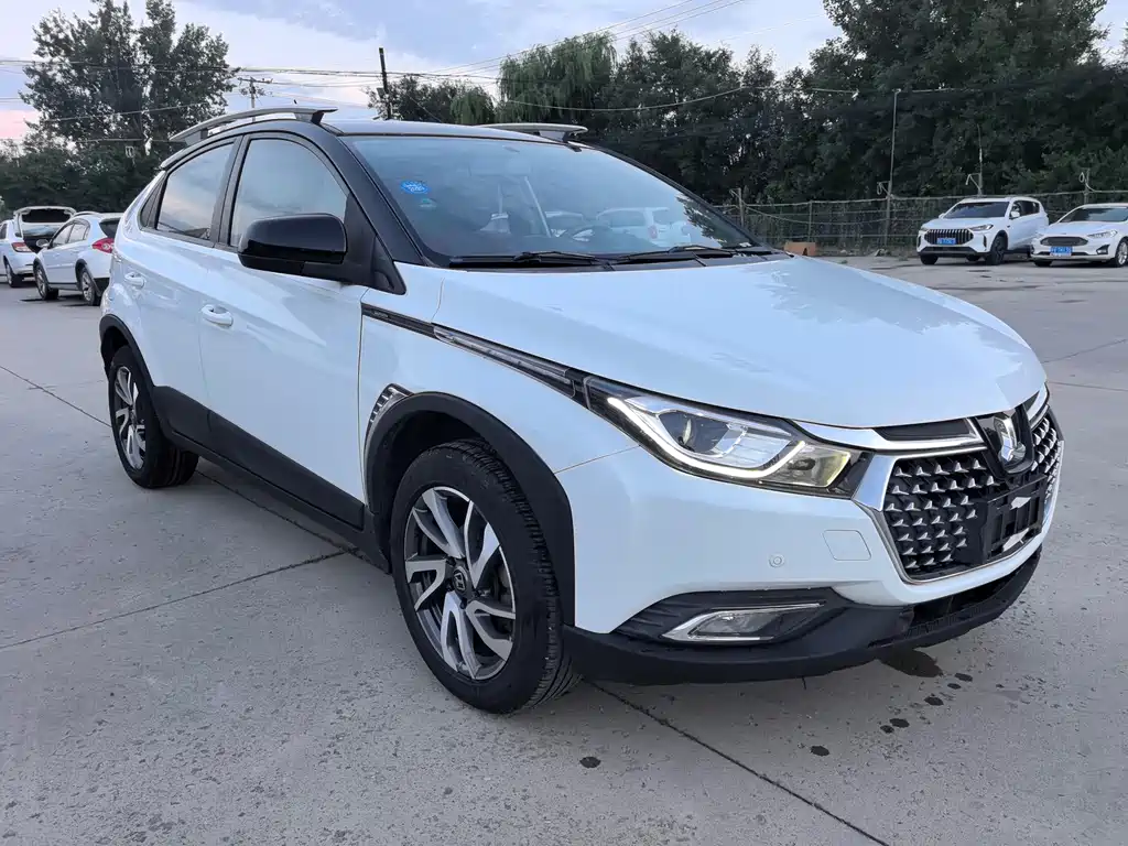 Luxgen U5 SUV — фото 3