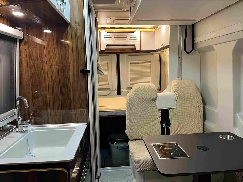 MAXUS V90 RV — фото 10