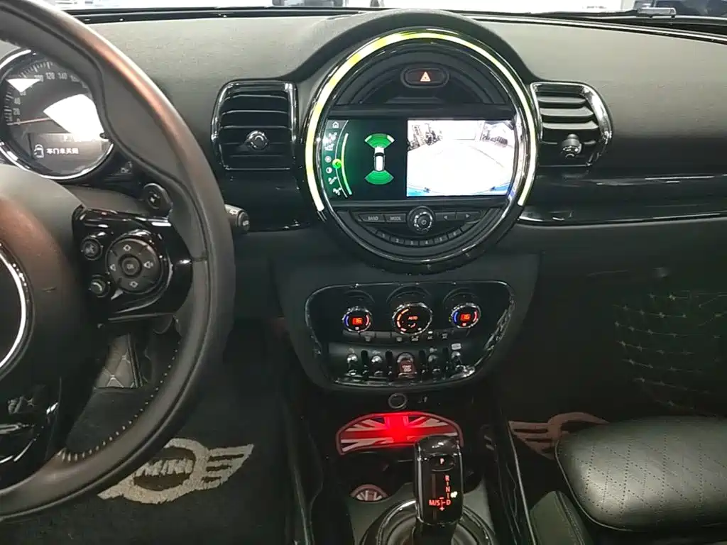 MINI Mini Clubman — фото 13