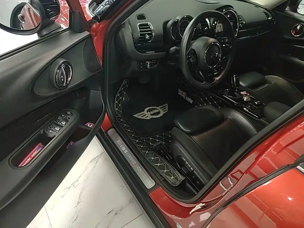 MINI Mini Clubman — фото 16