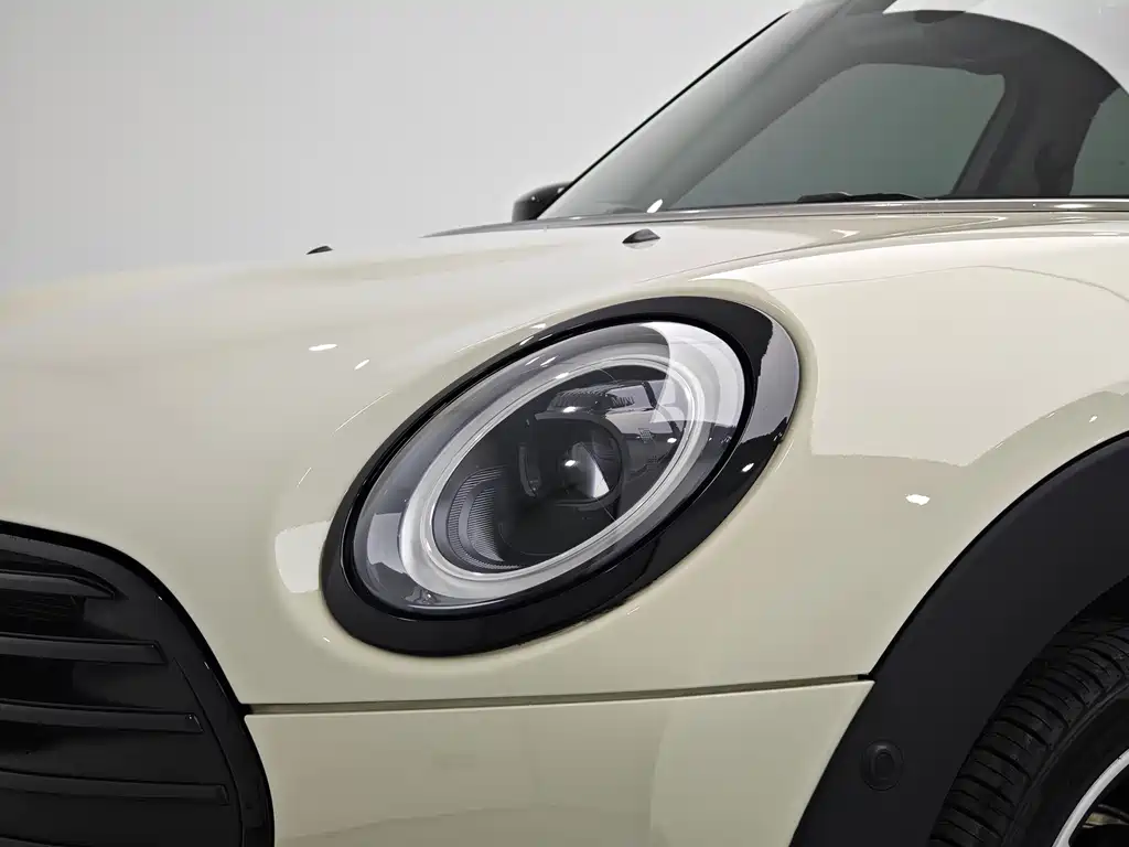 MINI Mini Clubman — фото 13