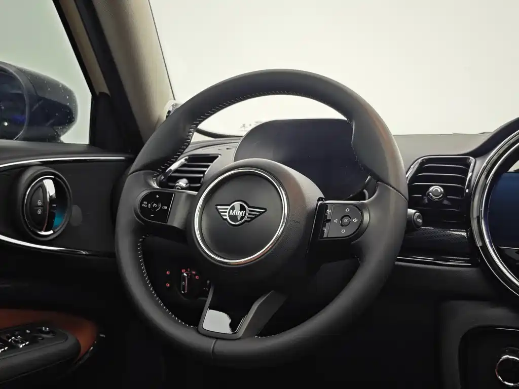 MINI Mini Clubman — фото 17