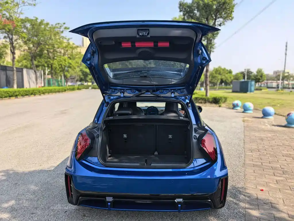 MINI MINI JCW EV — фото 7