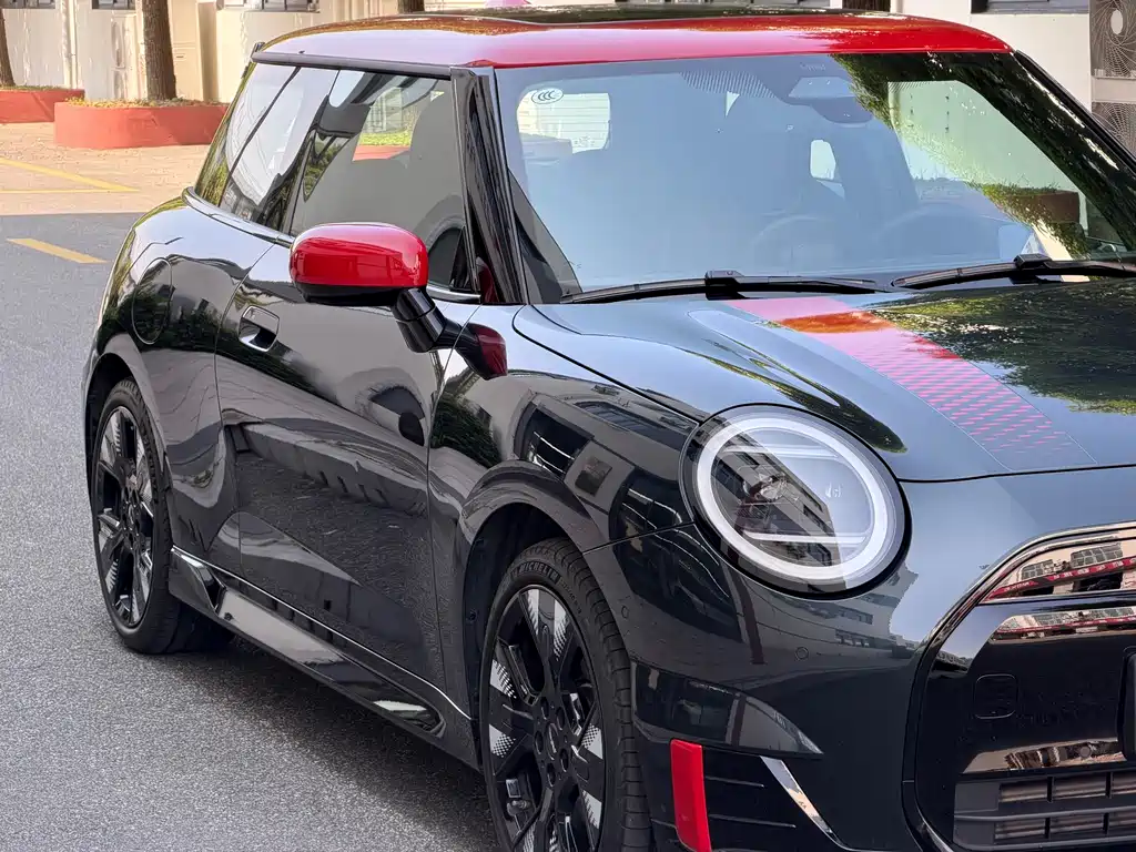 MINI MINI JCW EV — фото 4