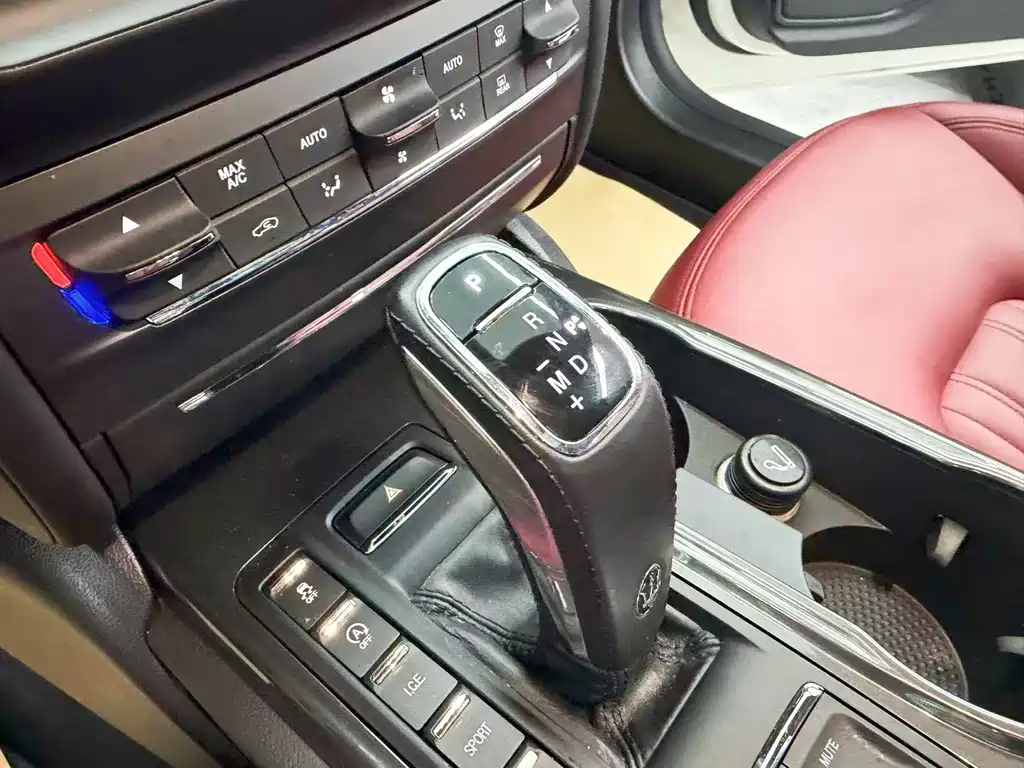 Maserati Ghibli — фото 11
