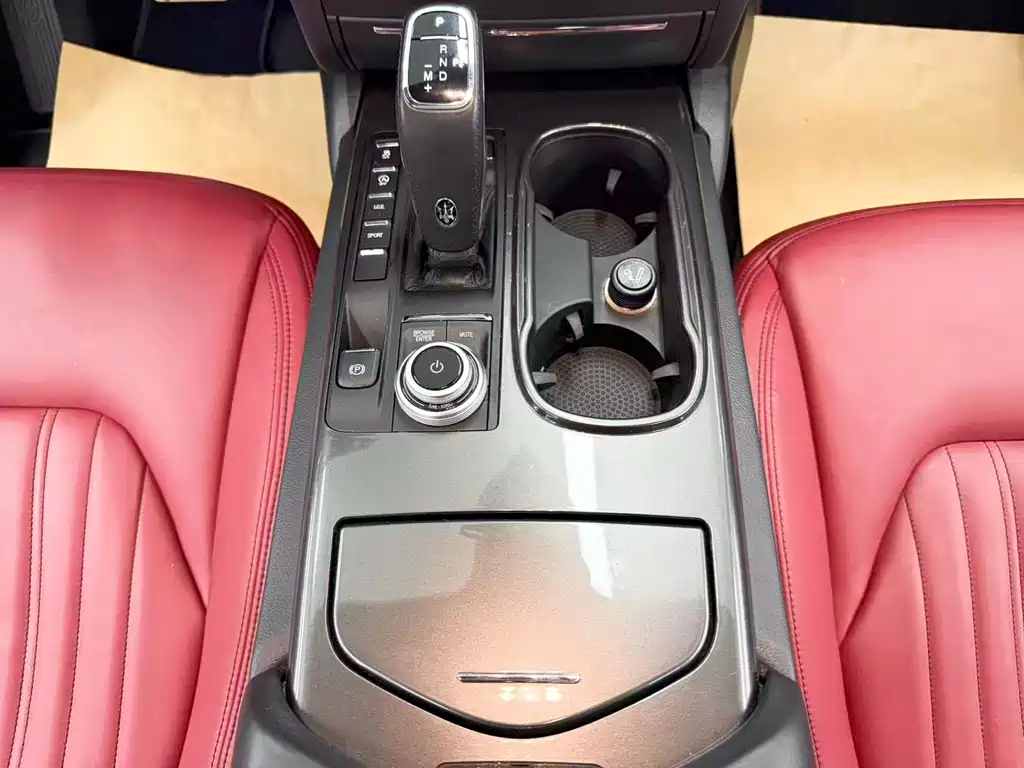 Maserati Ghibli — фото 18
