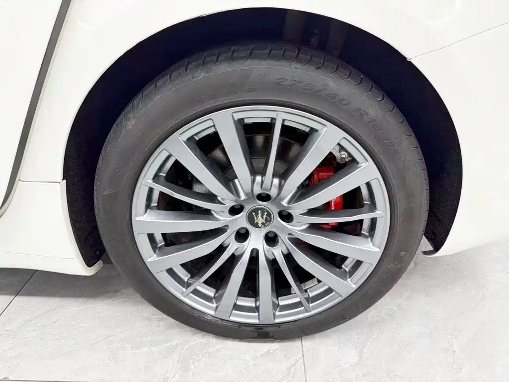 Maserati Ghibli — фото 23
