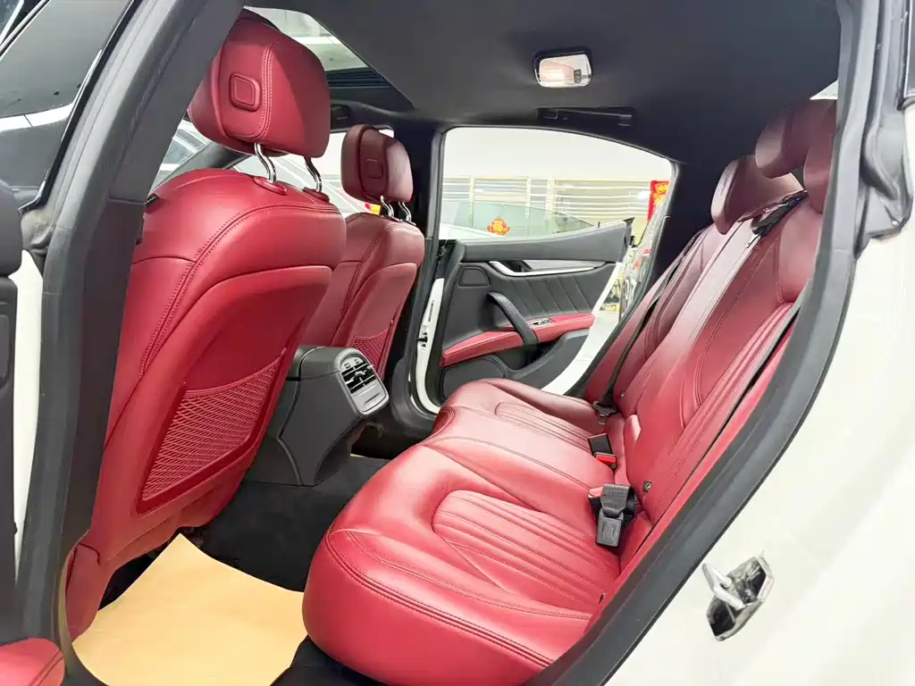 Maserati Ghibli — фото 8