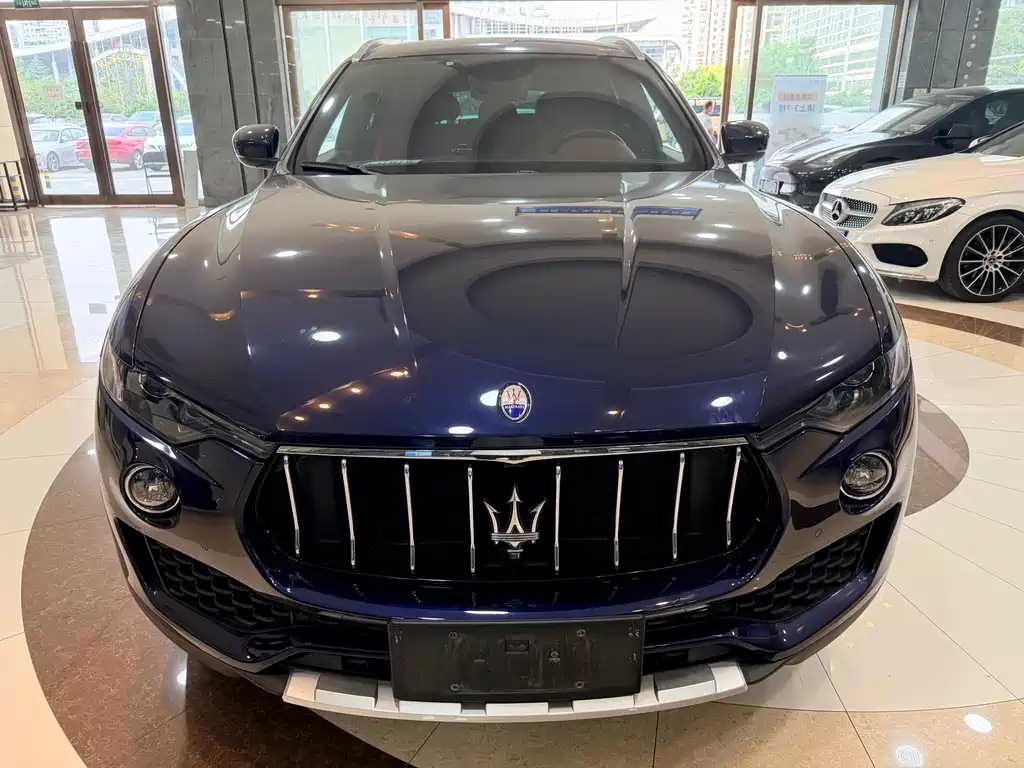 Maserati Levante — фото 2
