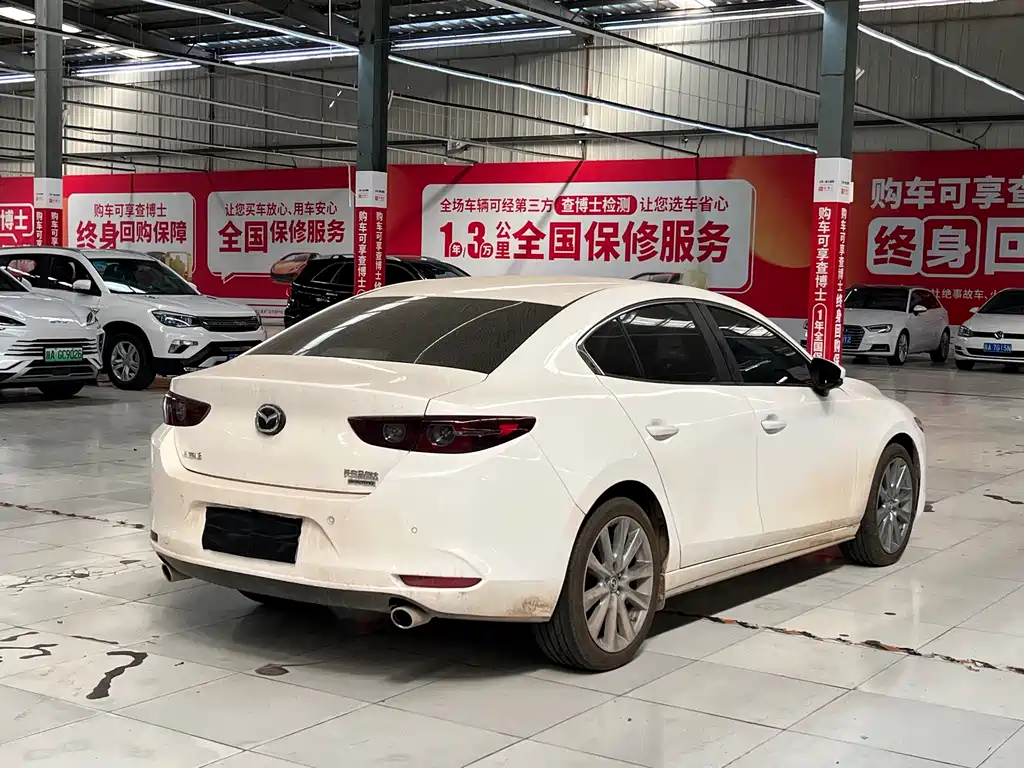Mazda 3 Axela — фото 10