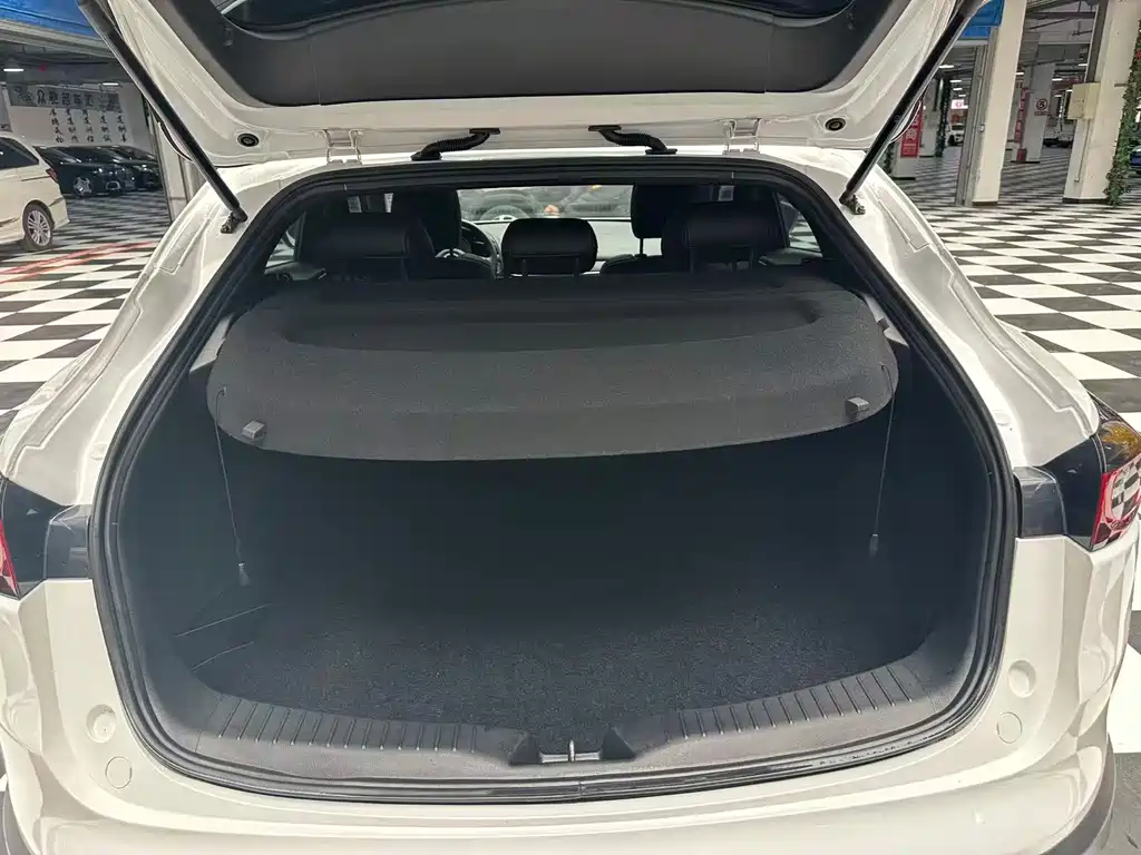 Mazda CX-4 — фото 10