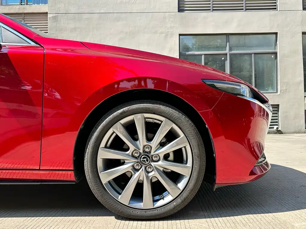 Mazda 3 Axela — фото 10