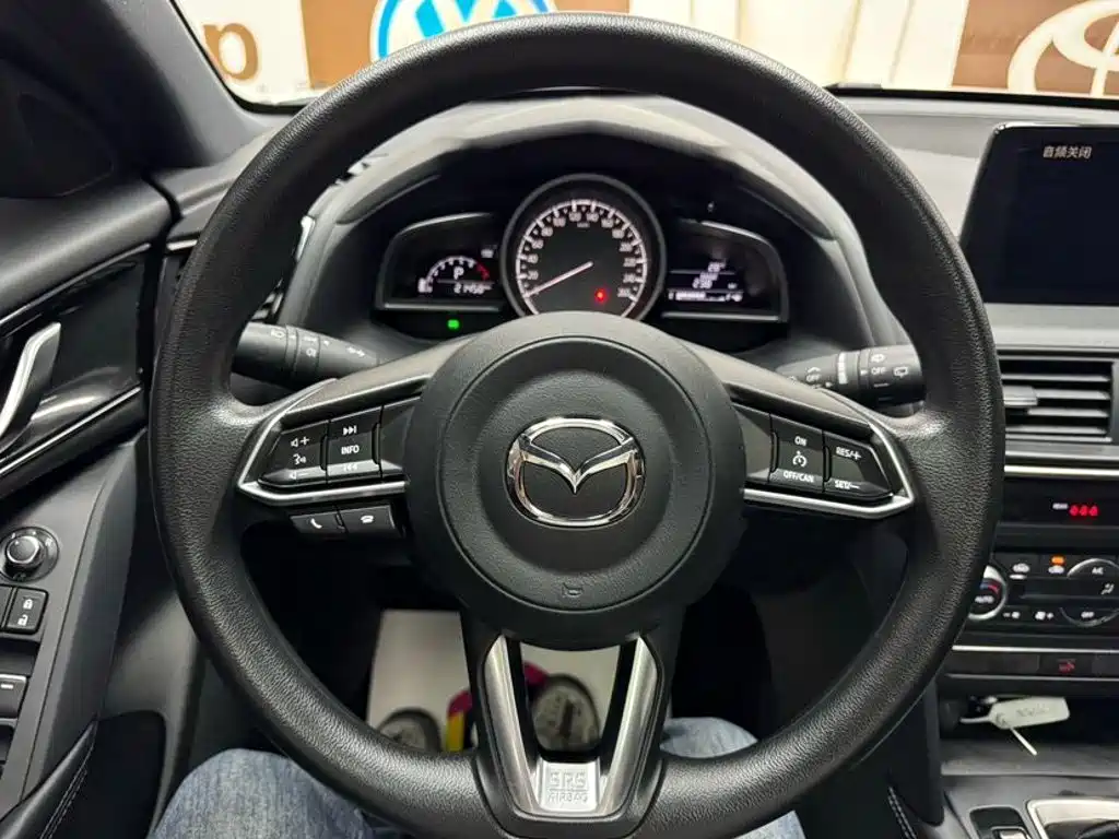 Mazda CX-4 — фото 11