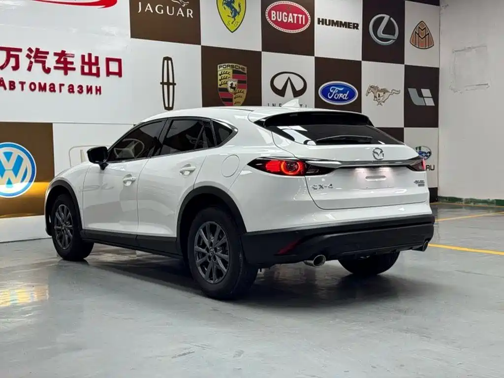 Mazda CX-4 — фото 4