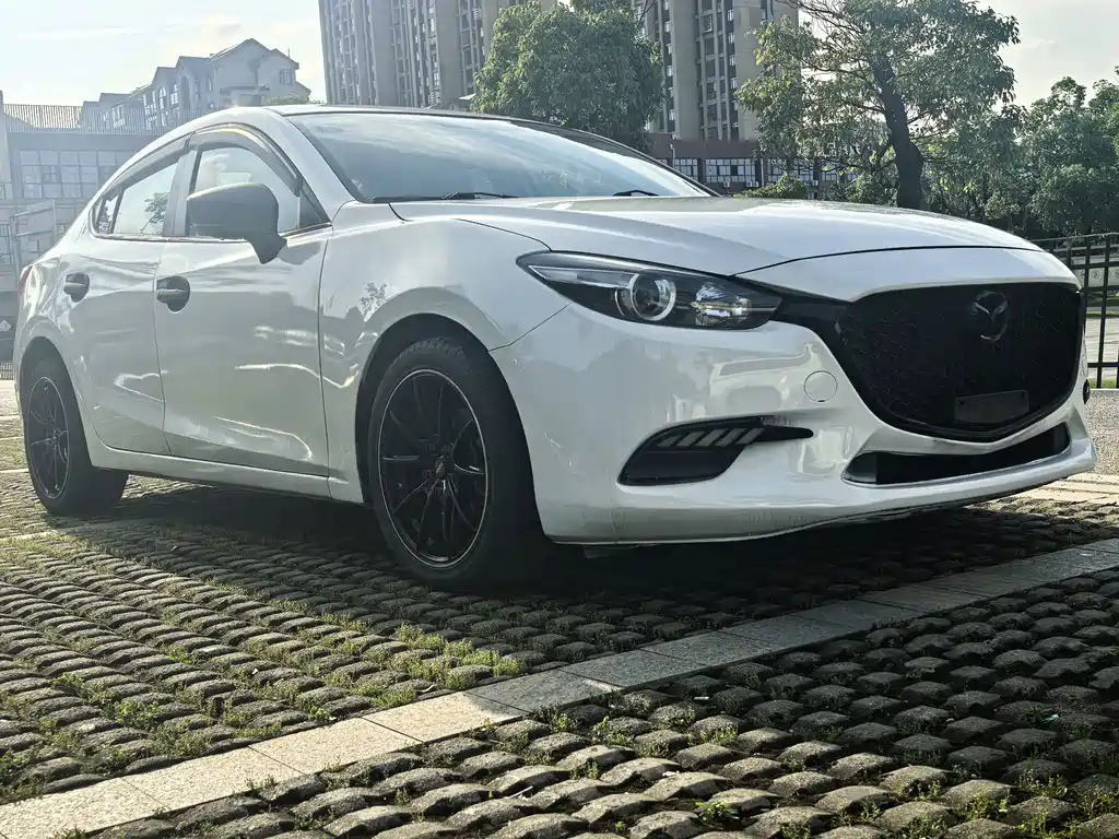Mazda 3 Axela — фото 4