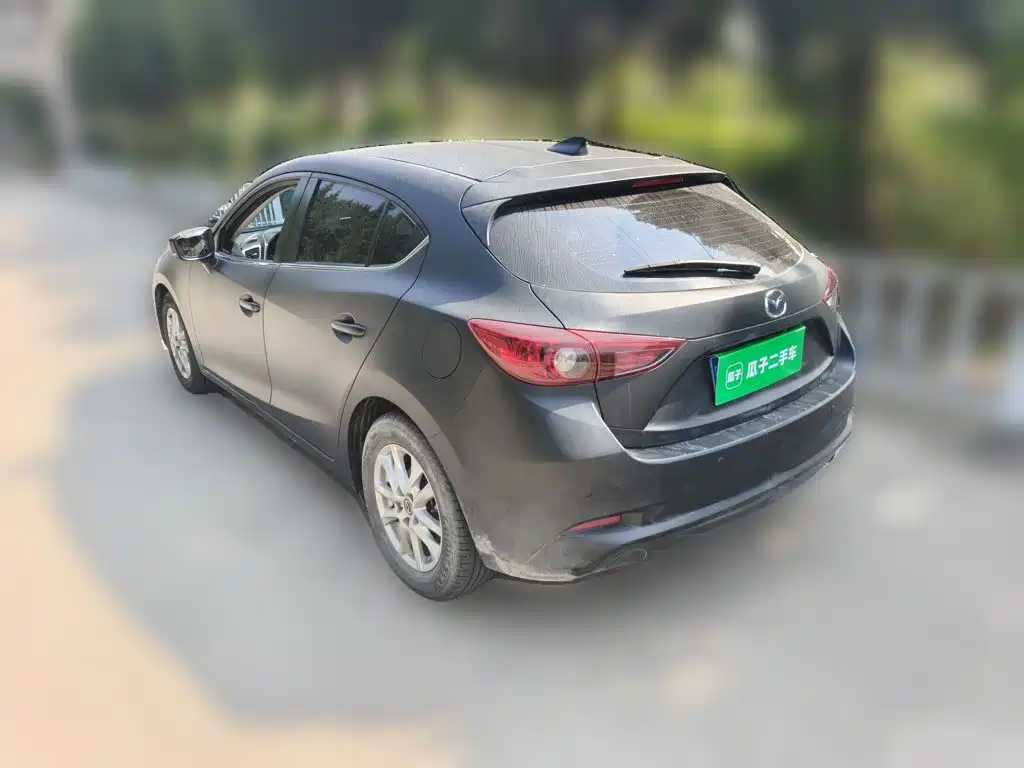 Mazda 3 Axela — фото 4