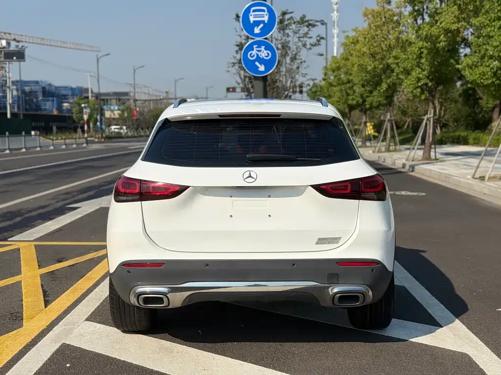 Mercedes-Benz GLA — фото 6