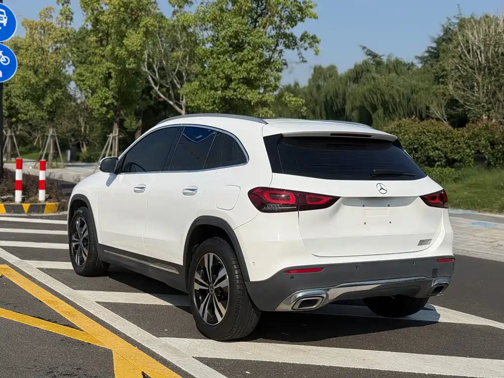 Mercedes-Benz GLA — фото 7