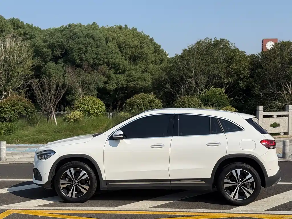 Mercedes-Benz GLA — фото 8