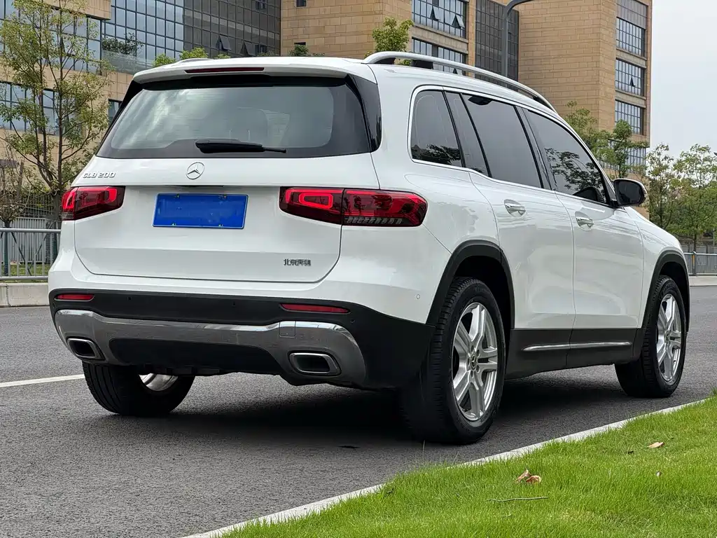Mercedes-Benz GLB — фото 14