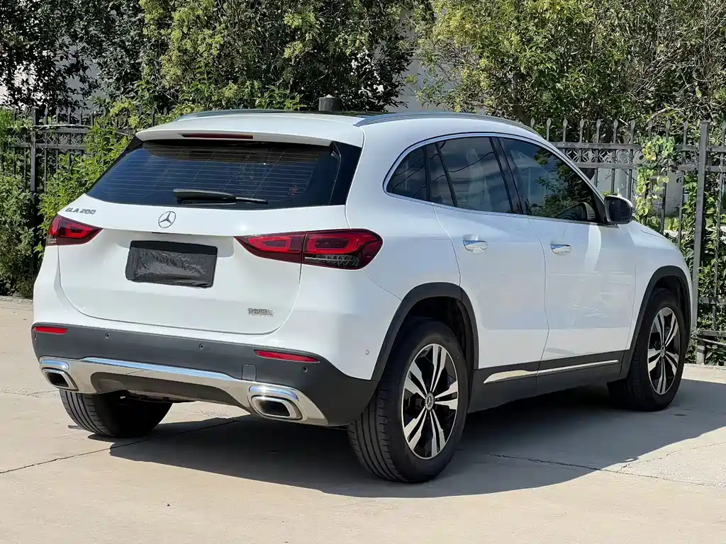 Mercedes-Benz GLA — фото 7