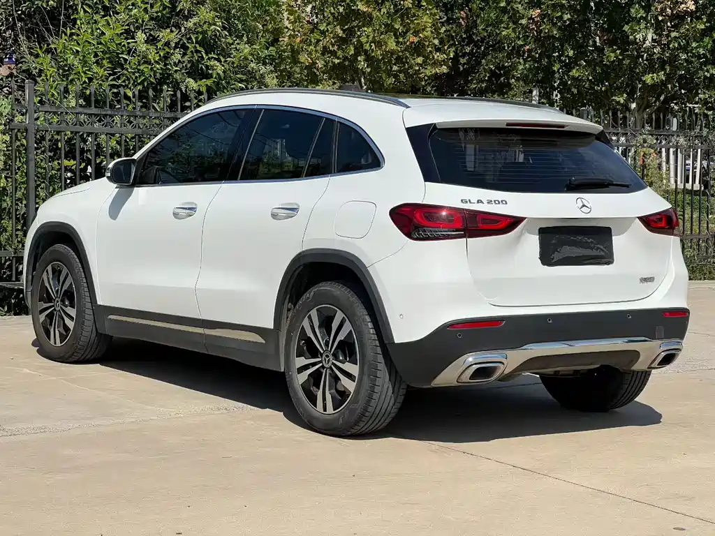 Mercedes-Benz GLA — фото 9