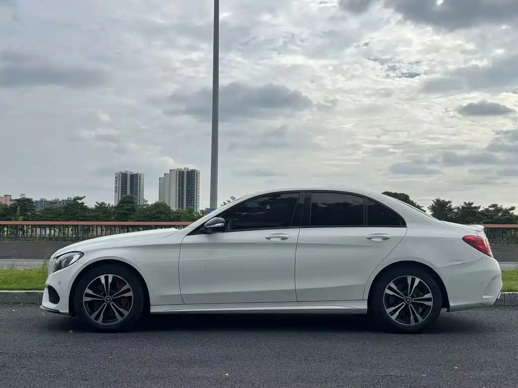Mercedes-Benz C-Class — фото 10