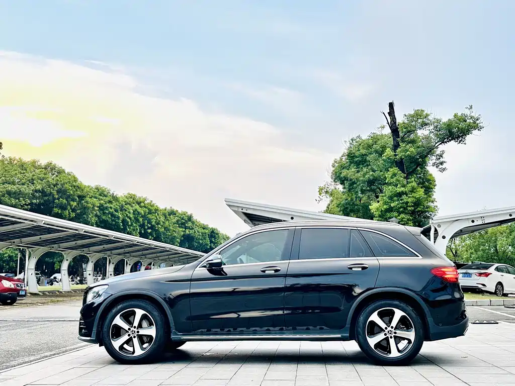 Mercedes-Benz GLC — фото 9