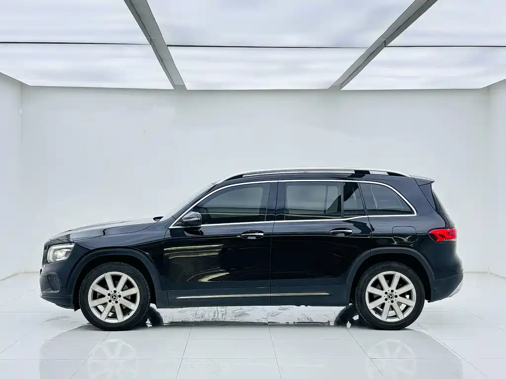 Mercedes-Benz GLB — фото 4