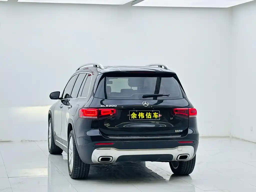 Mercedes-Benz GLB — фото 5