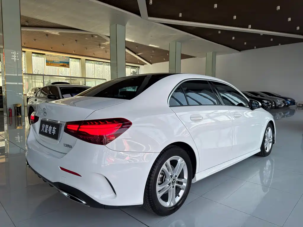 Mercedes-Benz A-Class — фото 11