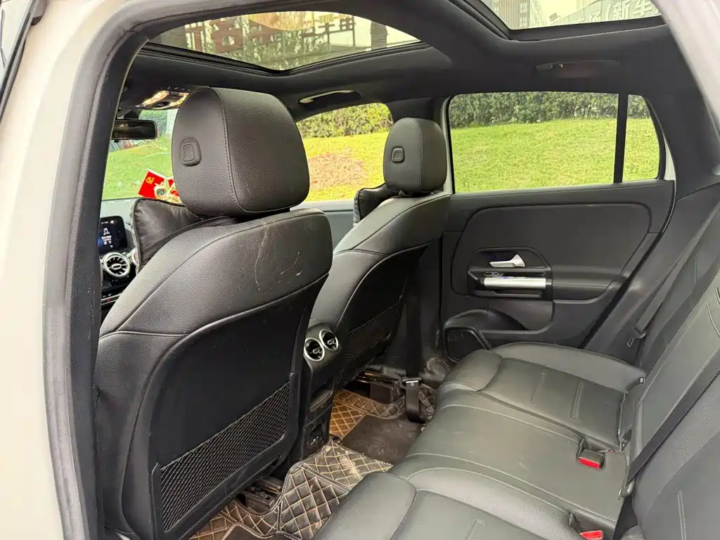 Mercedes-Benz GLA — фото 11
